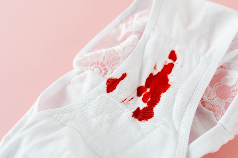 A falta de conhecimento da sociedade e das próprias mulheres sobre menstruação gera tabus ao redor do tema.